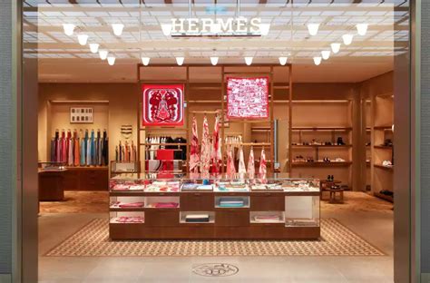 boutiques hermes|Hermes sold in department stores.